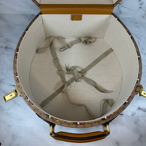 Gucci Disney Hat Box Mickey Mouse GG monogram travel trunk bag Luggage Rare - Picture 6 of 16